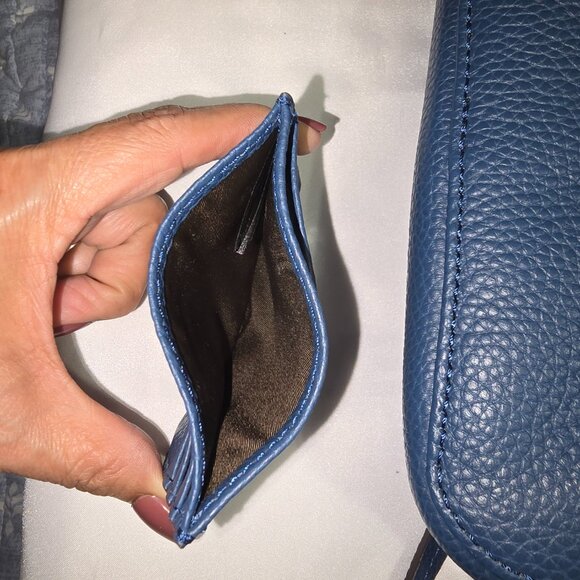 Dooney & Bourke Belvedere Ambler Crossbody - Picture 11 of 11